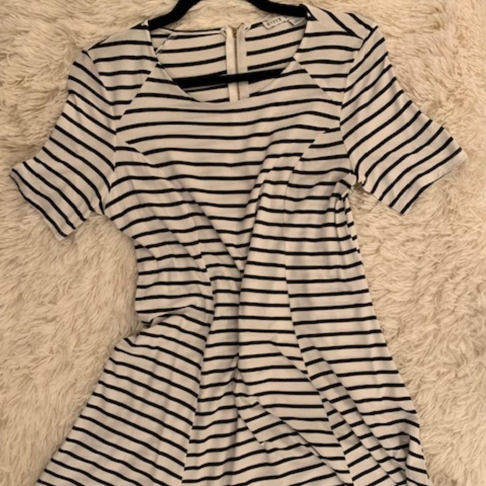 Dress Size L HYFVE